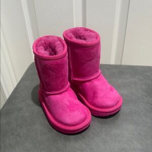 UGG Kids Fuchsia Boots size 6